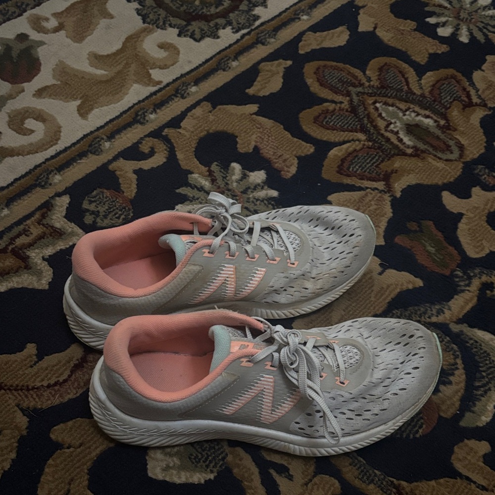 New Balance Women's Light Gray and Peach Sneakers